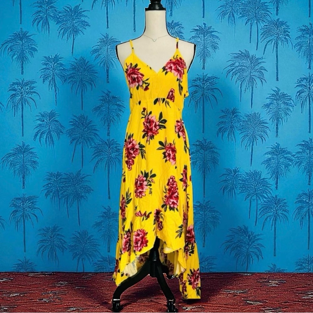 NWT Pacific Vibes Floral Hi-Low Dress Size: Large